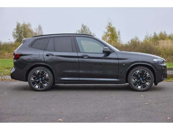 BMW iX3 210 kW image number 2