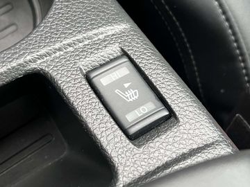 Car image 36