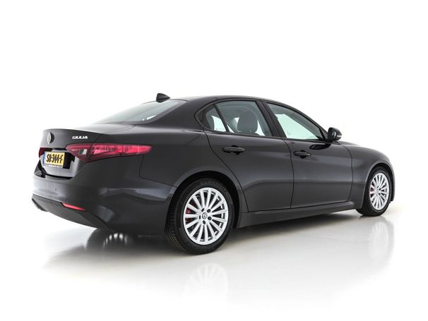 Alfa Romeo Giulia 2.0 Super 147 kW image number 6