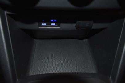 Car image 24