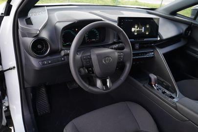 Car image 11