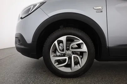 Car image 32