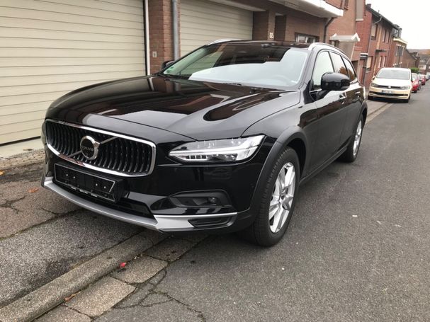 Volvo V90 Cross Country AWD Ultimate 145 kW image number 1