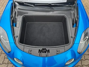 Car image 40