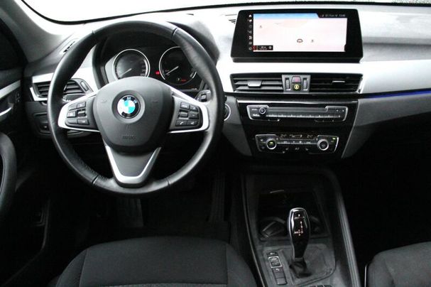 BMW X1 sDrive18i Advantage 103 kW image number 5