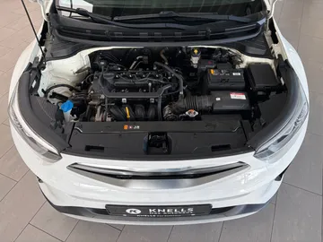 Car image 25