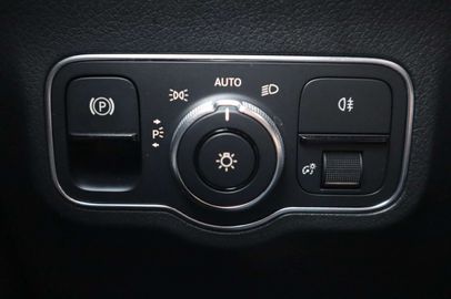 Car image 30