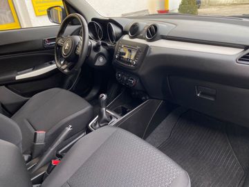 Car image 10