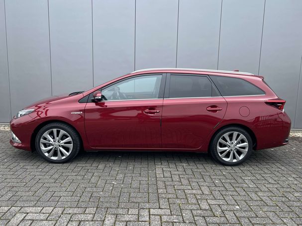 Toyota Auris Touring Sports 1.8 Hybrid Executive 100 kW image number 21