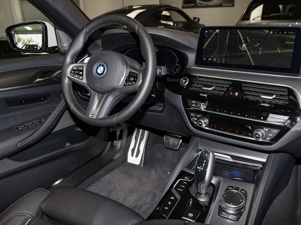 BMW 530 Touring xDrive 215 kW image number 4