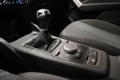 Car image 36