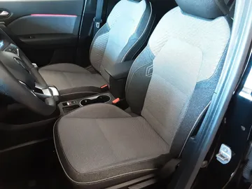 Car image 27