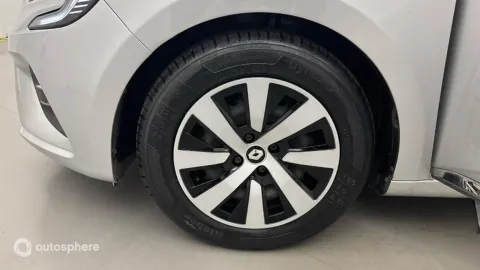 Car image 20