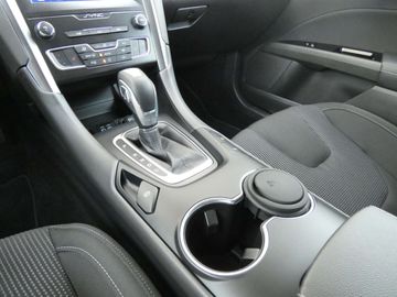 Car image 26