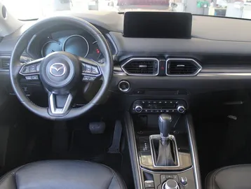 Car image 17