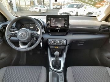 Car image 11