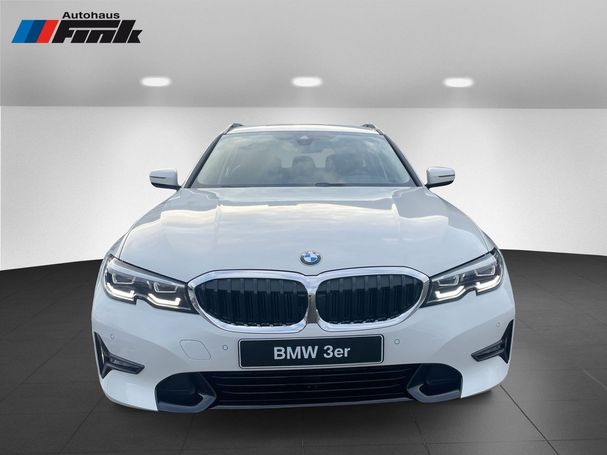 BMW 320d Touring Sport Line 140 kW image number 2