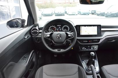 Car image 11