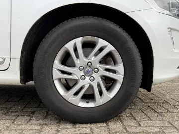 Car image 33
