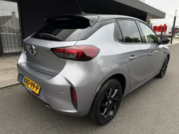 Car image 27