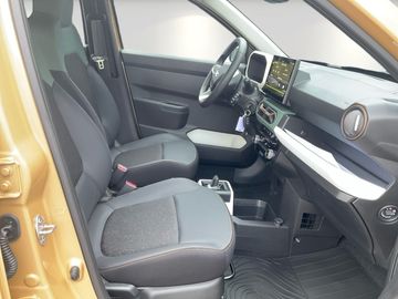 Car image 15