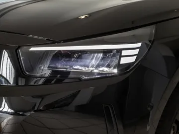 Car image 28