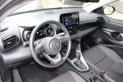 Car image 10