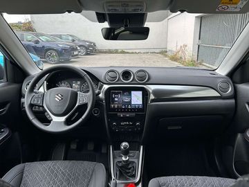 Car image 12