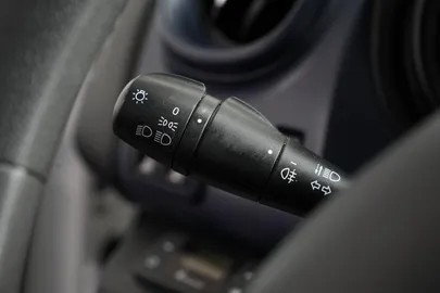Car image 40