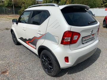 Car image 4