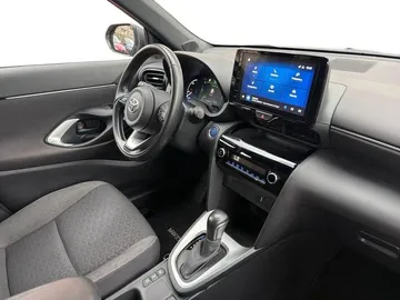 Car image 14