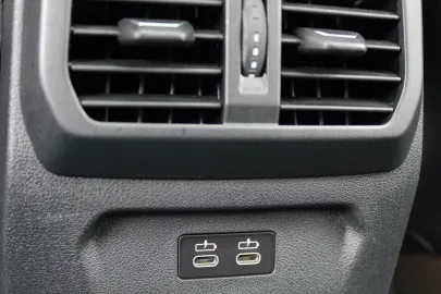 Car image 42