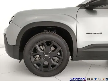 Car image 27