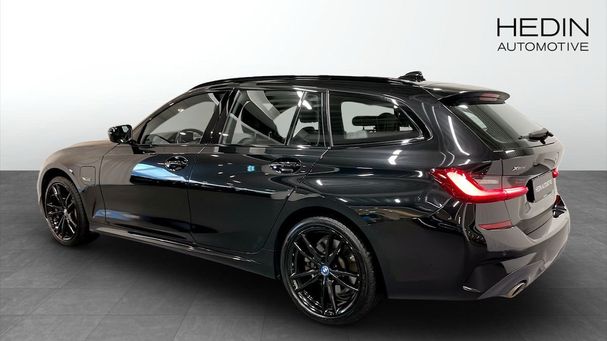 BMW 330 Touring xDrive 185 kW image number 2