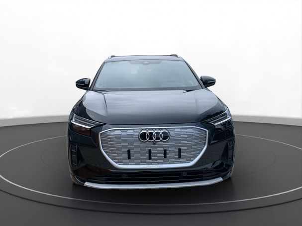 Audi Q4 50 quattro e-tron 220 kW image number 4