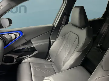 Car image 36