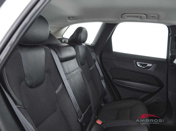 Volvo XC60 B4 AWD Geartronic Plus 145 kW image number 11