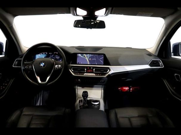 BMW 330 e Touring 215 kW image number 6