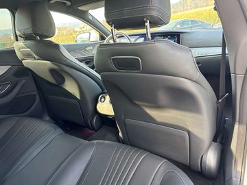 Car image 37