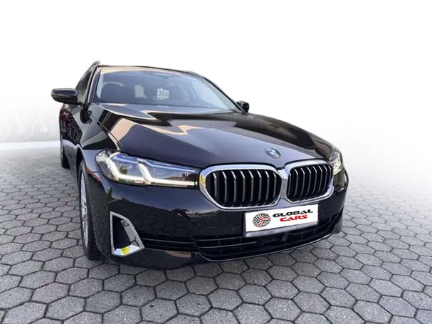 BMW 520d Touring 140 kW image number 2