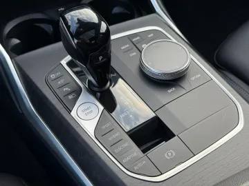 Car image 49