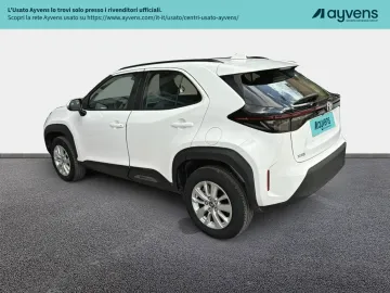 Car image 3