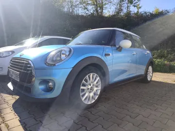 Car image 30