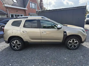 Car image 29