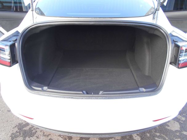 Tesla Model 3 239 kW image number 15