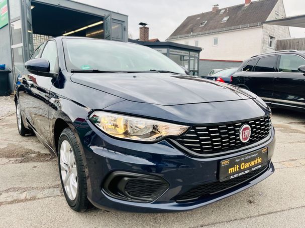 Fiat Tipo 1.4 16V Lounge 70 kW image number 2