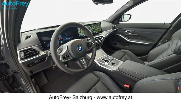 BMW 330 Touring xDrive 185 kW image number 13