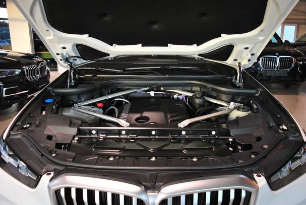 BMW X5 xDrive 210 kW image number 7