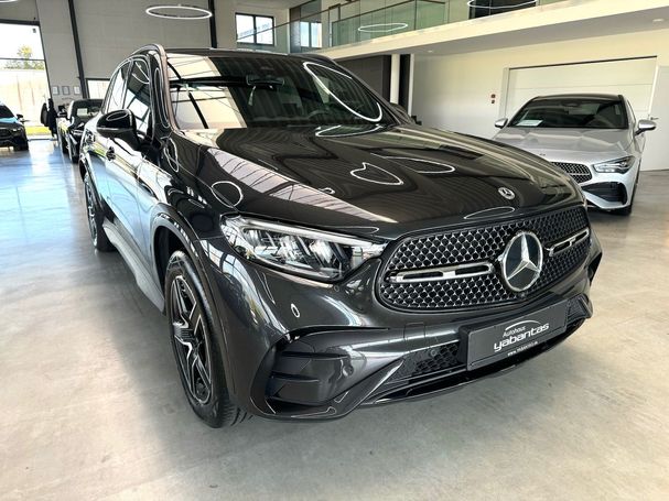 Mercedes-Benz GLC 300 e AMG 230 kW image number 2