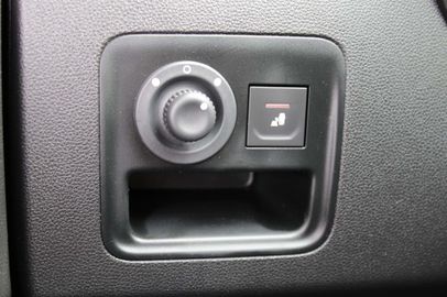 Car image 36